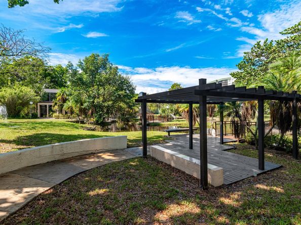 2307 S Cypress Bend Dr 108A, Pompano Beach FL 33069