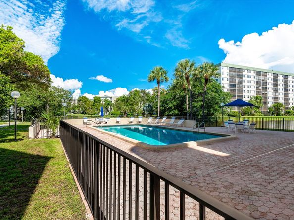 2307 S Cypress Bend Dr 108A, Pompano Beach FL 33069