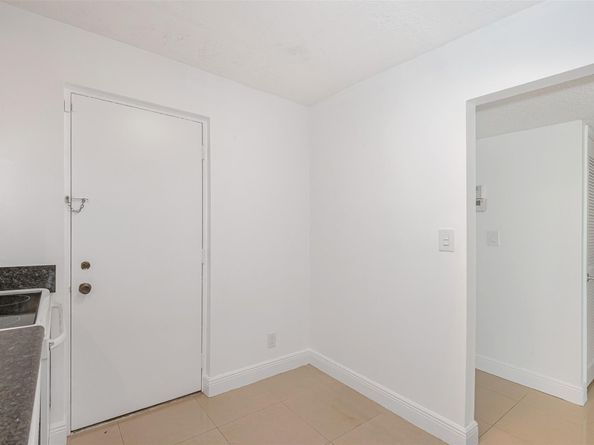 2307 S Cypress Bend Dr 108A, Pompano Beach FL 33069