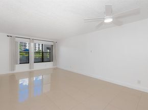 2307 S Cypress Bend Dr 108A, Pompano Beach FL 33069