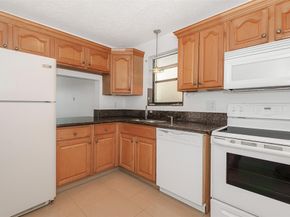 2307 S Cypress Bend Dr 108A, Pompano Beach FL 33069