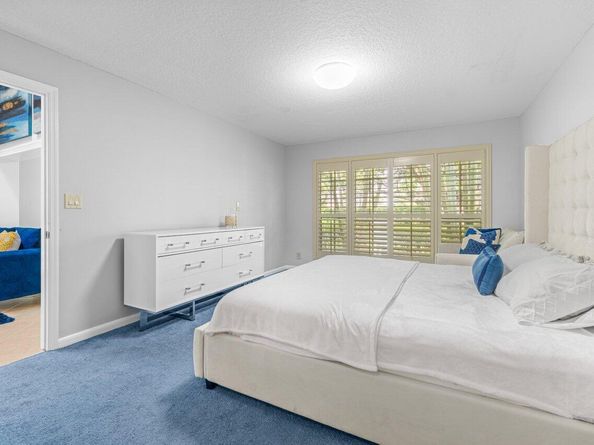 17064 Boca Club Boulevard 3, Boca Raton FL 33487