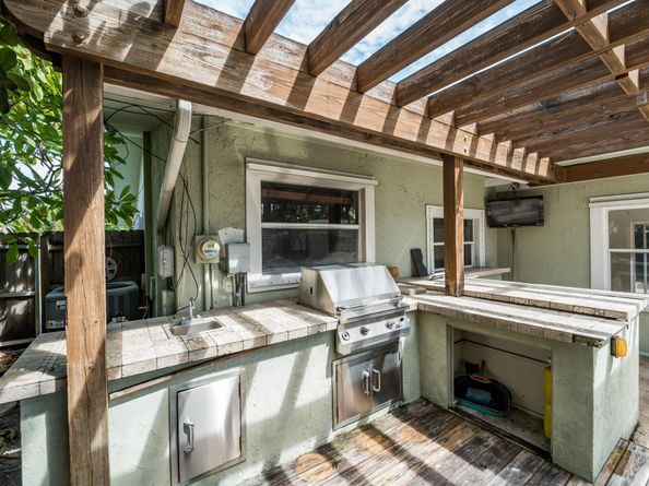 1022 SW 25th Avenue, Boynton Beach FL 33426