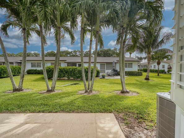 2930 Crosley Drive E M, West Palm Beach FL 33415
