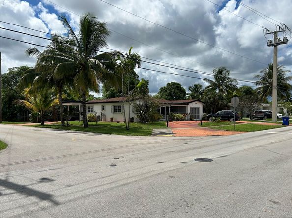 Undisclosed Address #FX-10529477, Lauderdale Lakes FL 33319