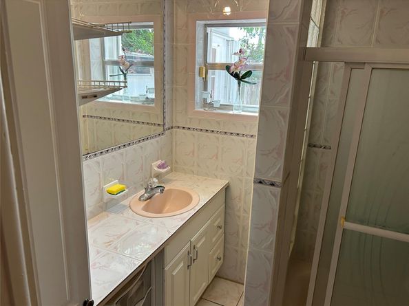 Undisclosed Address #FX-10529477, Lauderdale Lakes FL 33319