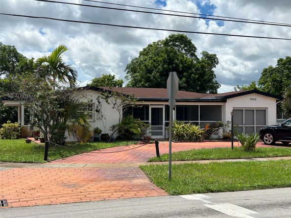 Undisclosed Address #FX-10529477, Lauderdale Lakes FL 33319