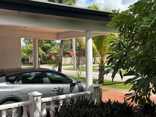 Undisclosed Address #FX-10529477, Lauderdale Lakes FL 33319