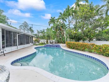 400 NW 98th Avenue