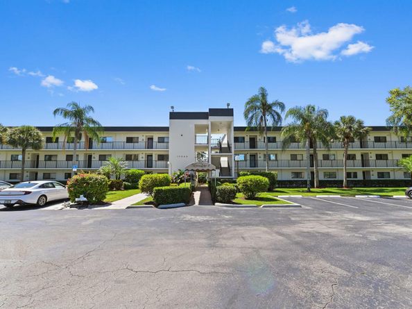 15244 Lakes Of Delray Boulevard 203, Delray Beach FL 33484