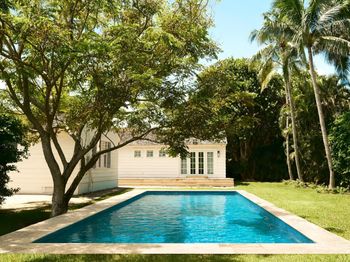 1017 Tamarind Road