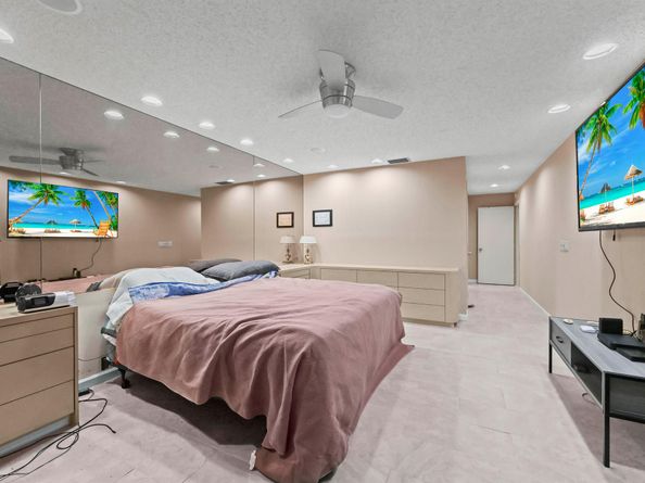 6907 Fountains Circle, Lake Worth FL 33467