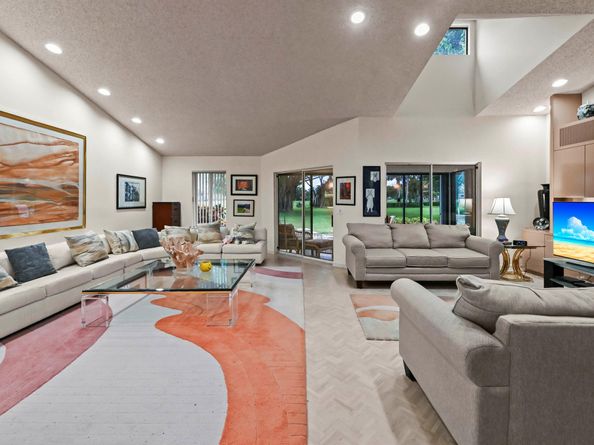 6907 Fountains Circle, Lake Worth FL 33467