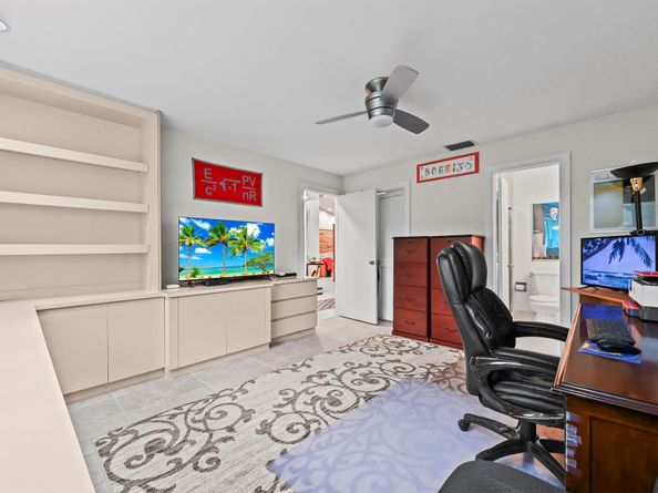 6907 Fountains Circle, Lake Worth FL 33467