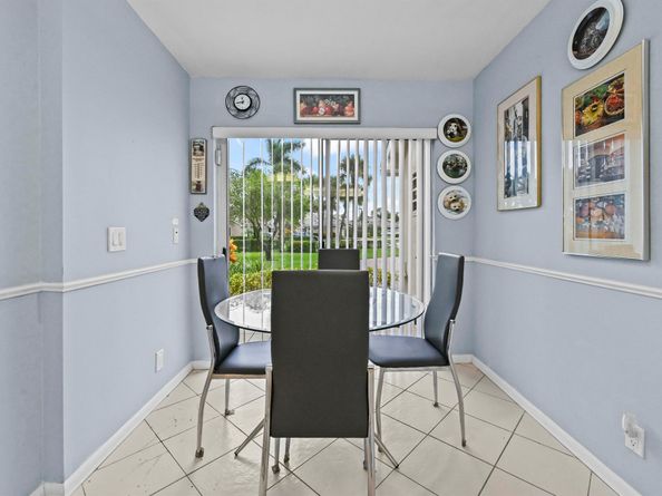 6907 Fountains Circle, Lake Worth FL 33467