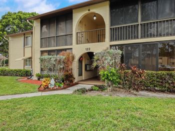 122 Lake Pine Circle