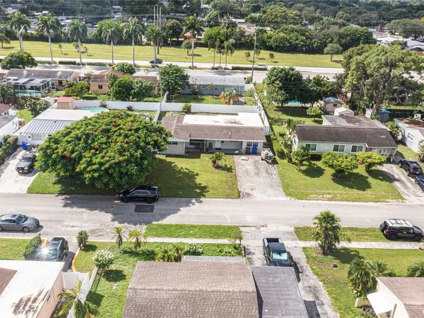7000 Hope St, Hollywood FL 33024