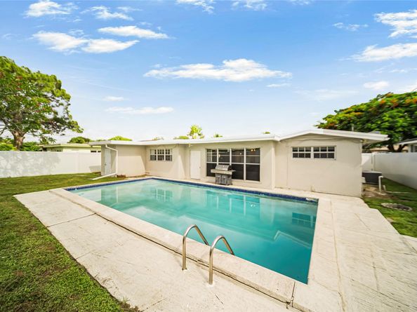 7000 Hope St, Hollywood FL 33024