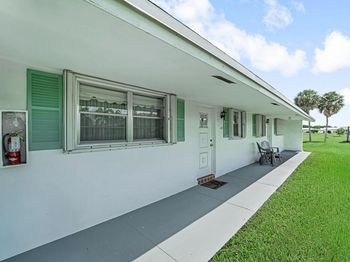 500 SW Golfview Terrace