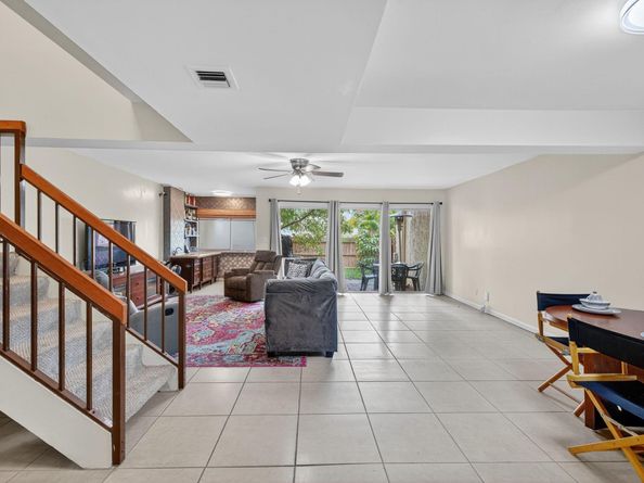 5717 NW 17th Ct 2, Lauderhill FL 33313