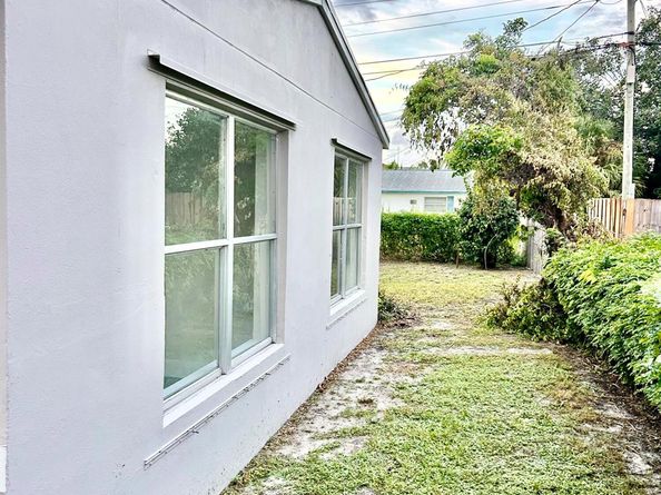 1210 W 26th Court, Riviera Beach FL 33404