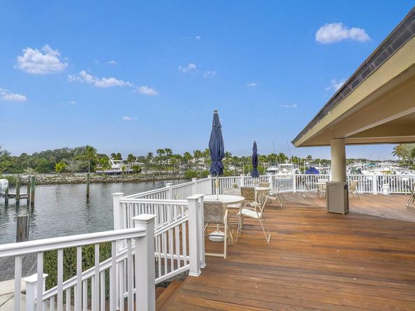 7 Grand Bay Circle, Juno Beach FL 33408