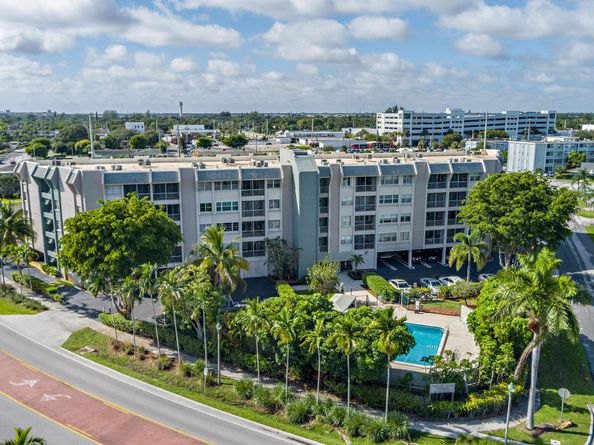 505 Spencer Drive 207, West Palm Beach FL 33409