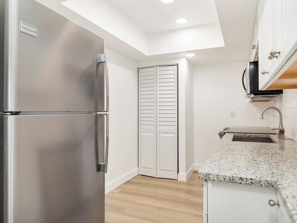 505 Spencer Drive 207, West Palm Beach FL 33409