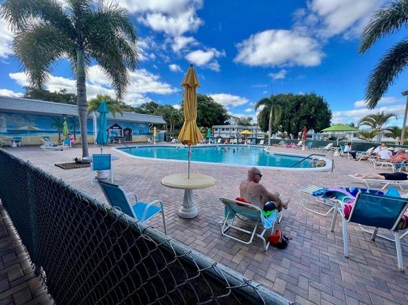 2920 Lake Osborne Drive 103, Lake Worth Beach FL 33461