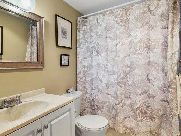 2920 Lake Osborne Drive 103, Lake Worth Beach FL 33461