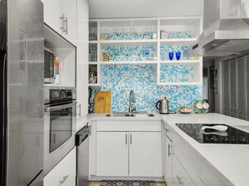 2920 Lake Osborne Drive