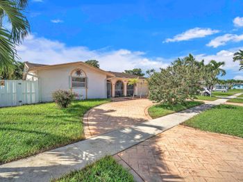 7950 NW 8th Ct