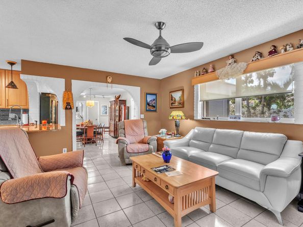 7950 NW 8th Ct, Margate FL 33063