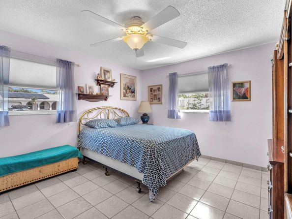 7950 NW 8th Ct, Margate FL 33063