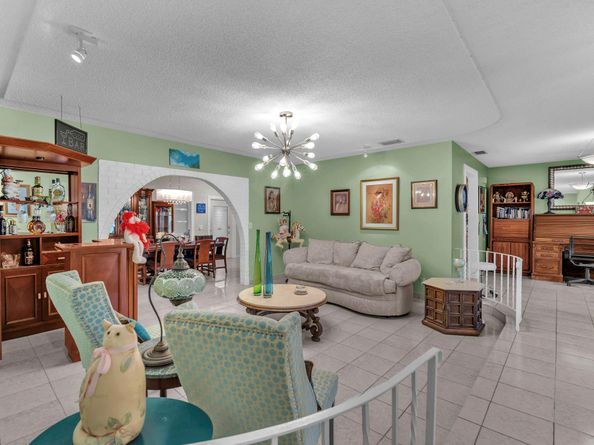 7950 NW 8th Ct, Margate FL 33063