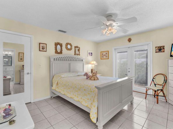 7950 NW 8th Ct, Margate FL 33063