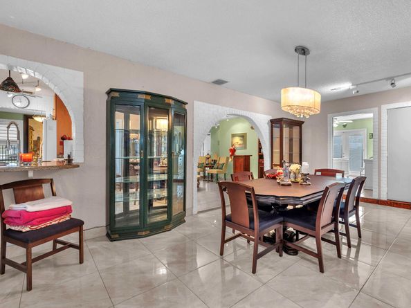 7950 NW 8th Ct, Margate FL 33063