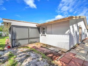 7950 NW 8th Ct, Margate FL 33063