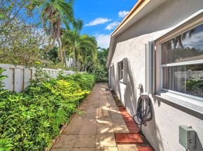 7950 NW 8th Ct, Margate FL 33063
