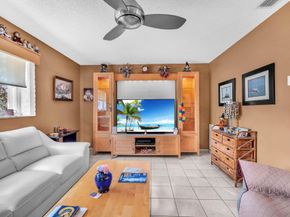 7950 NW 8th Ct, Margate FL 33063