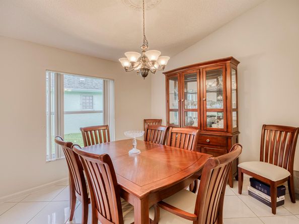 5055 Robino Circle, West Palm Beach FL 33417