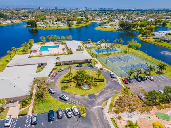 5055 Robino Circle, West Palm Beach FL 33417