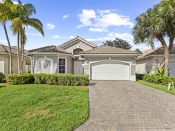 8841 S San Andros