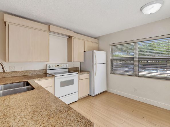 4004 Medford Court, Boynton Beach FL 33436