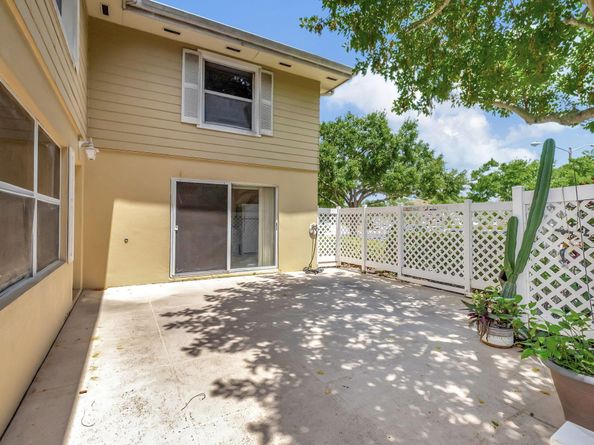 4004 Medford Court, Boynton Beach FL 33436