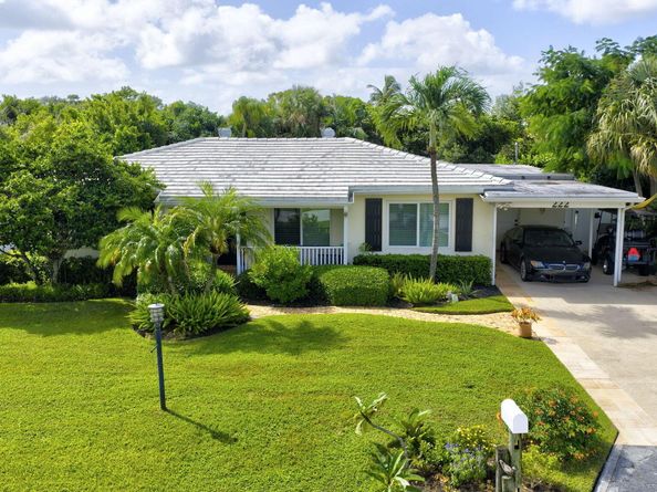 222 S Seacrest Circle, Delray Beach FL 33444