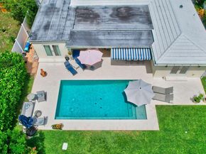 222 S Seacrest Circle, Delray Beach FL 33444