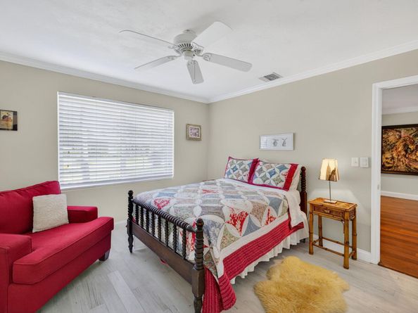 222 S Seacrest Circle, Delray Beach FL 33444