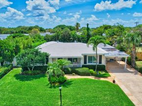 222 S Seacrest Circle, Delray Beach FL 33444