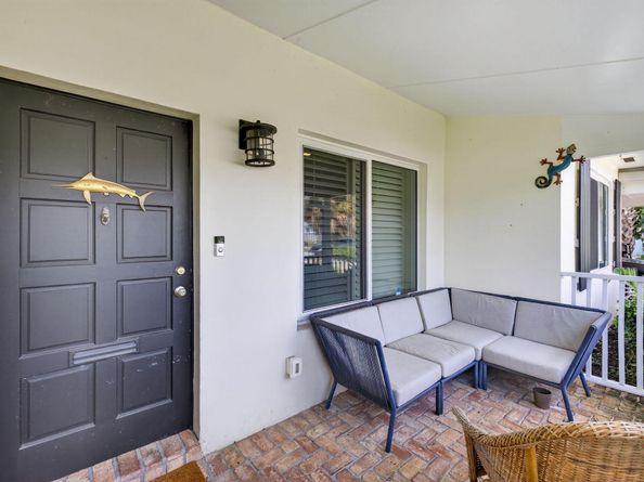 222 S Seacrest Circle, Delray Beach FL 33444